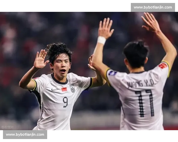 颜骏凌压阵，薛庆浩、于金永加盟：国足东亚杯门将新老交替解析