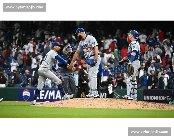 大谷遭死球击中！道奇教练暴怒离场
