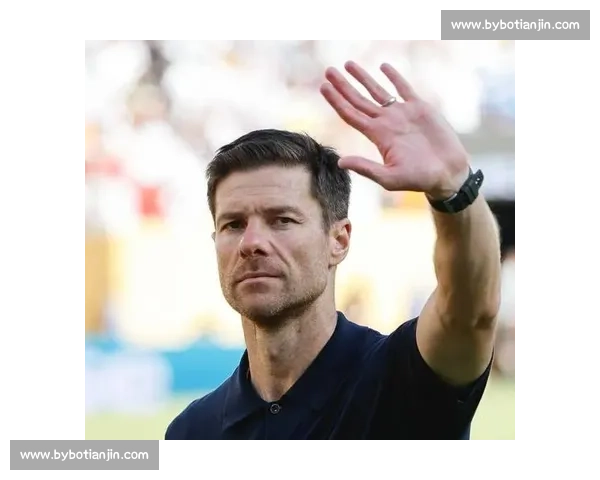 阿隆索皇马首秀温情时刻：爱妻助阵，伯纳乌见证新章