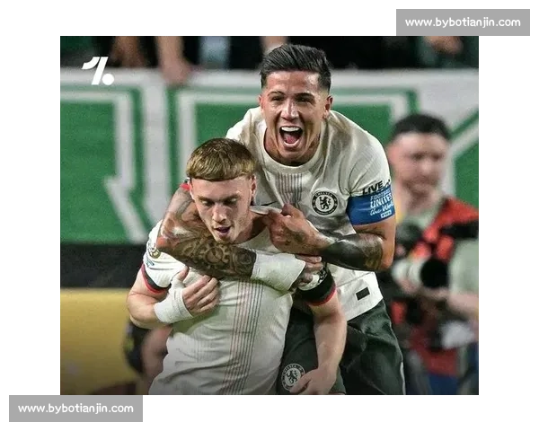 帕尔梅拉斯铁卫加时染红！116 分钟两黄变一红，10 人应战惊险晋级世俱杯八强